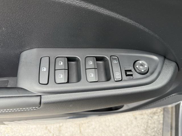new 2025 Hyundai Venue car, priced at $24,076