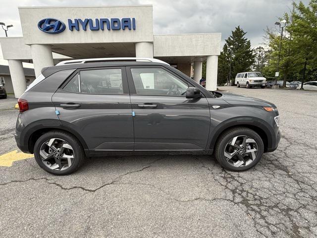 new 2025 Hyundai Venue car, priced at $24,076