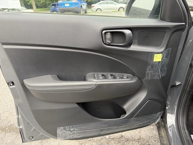 new 2025 Hyundai Venue car, priced at $24,076