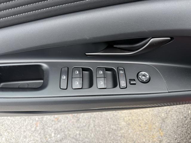 new 2025 Hyundai Elantra car, priced at $23,370