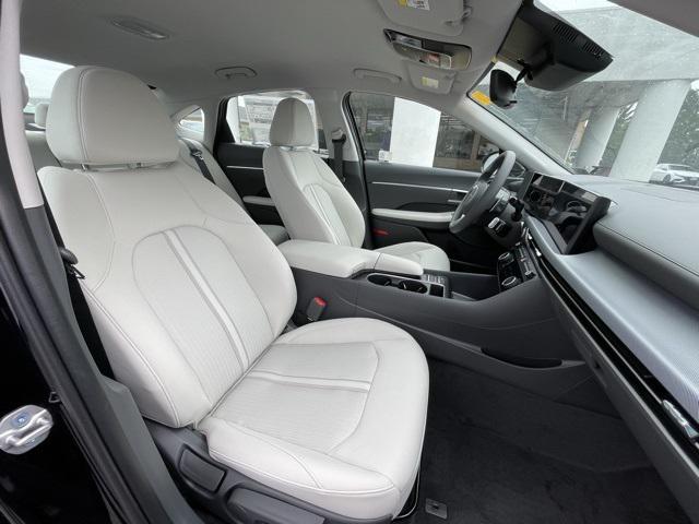 new 2025 Hyundai Sonata car, priced at $28,110