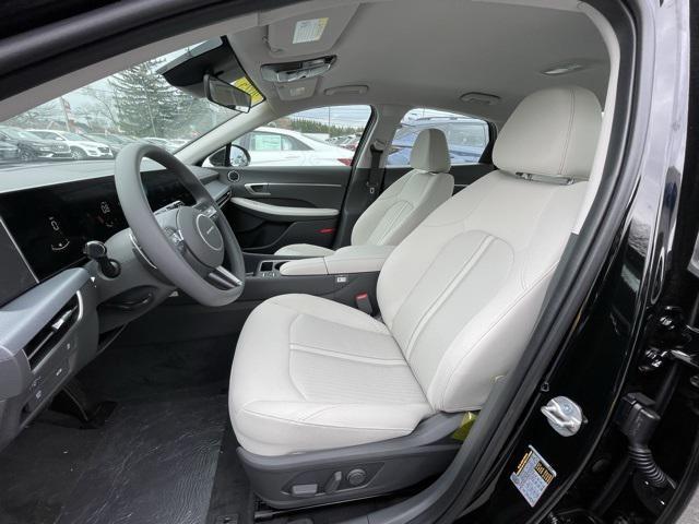 new 2025 Hyundai Sonata car, priced at $28,110