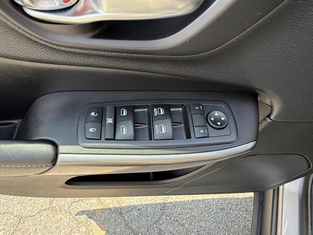 used 2019 Jeep Cherokee car, priced at $18,236