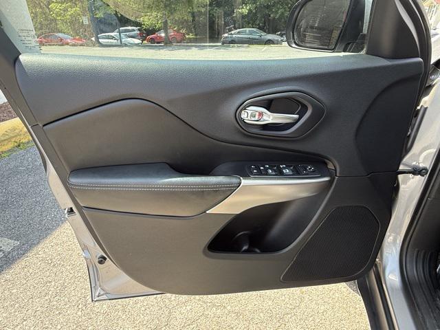 used 2019 Jeep Cherokee car, priced at $18,236