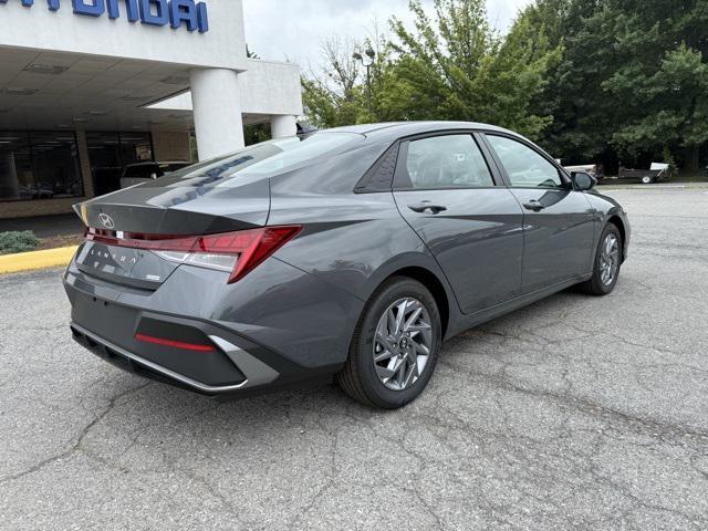 new 2025 Hyundai ELANTRA HEV car, priced at $23,330