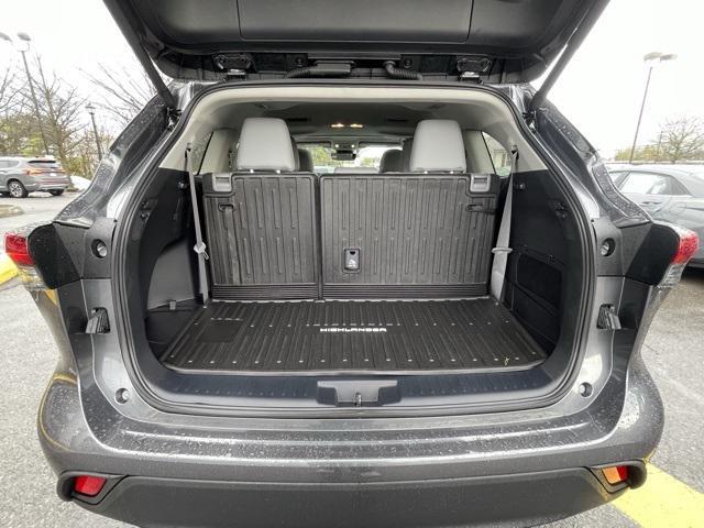 used 2024 Toyota Highlander car, priced at $41,190