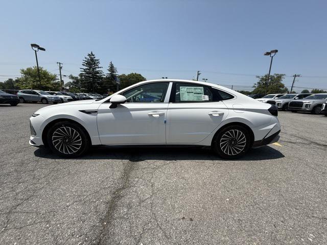 new 2025 Hyundai Sonata Hybrid car, priced at $37,225