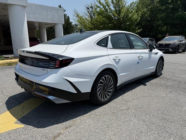 new 2025 Hyundai Sonata Hybrid car, priced at $37,225