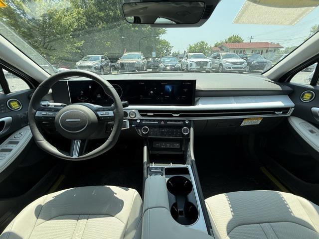 new 2025 Hyundai Sonata Hybrid car, priced at $37,225
