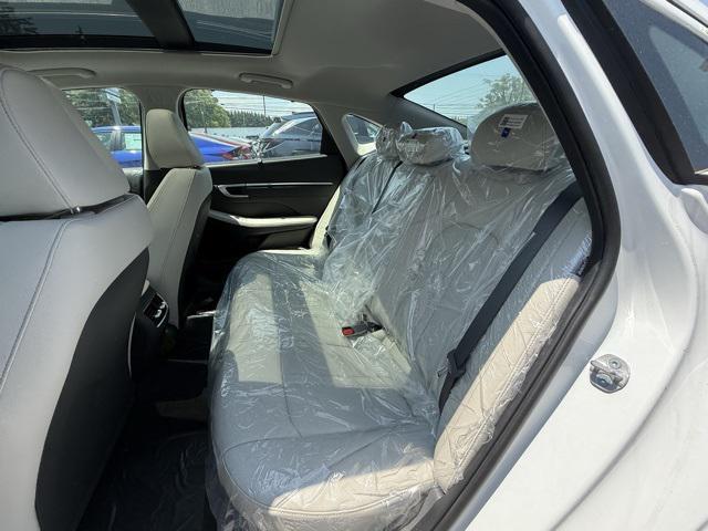 new 2025 Hyundai Sonata Hybrid car, priced at $37,225