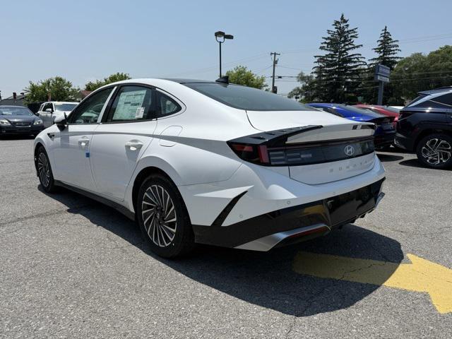 new 2025 Hyundai Sonata Hybrid car, priced at $37,225