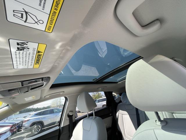 new 2025 Hyundai TUCSON Hybrid car, priced at $36,215