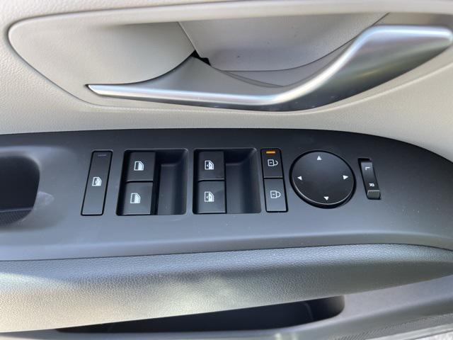 new 2025 Hyundai TUCSON Hybrid car, priced at $36,215