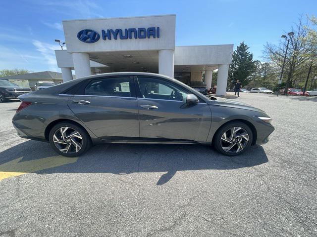 new 2025 Hyundai Elantra car, priced at $29,130