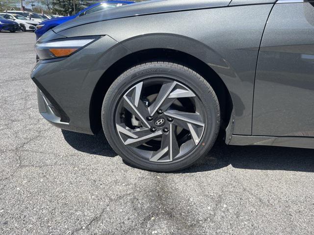 new 2025 Hyundai Elantra car, priced at $29,130
