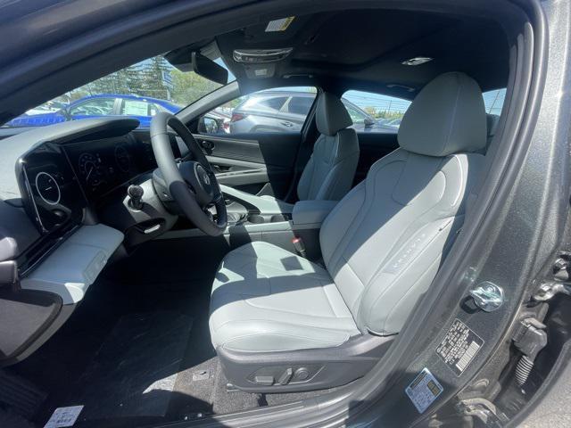 new 2025 Hyundai Elantra car, priced at $29,130