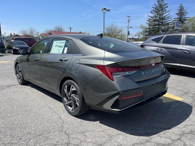 new 2025 Hyundai Elantra car, priced at $29,130