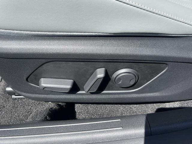 new 2025 Hyundai Elantra car, priced at $29,130