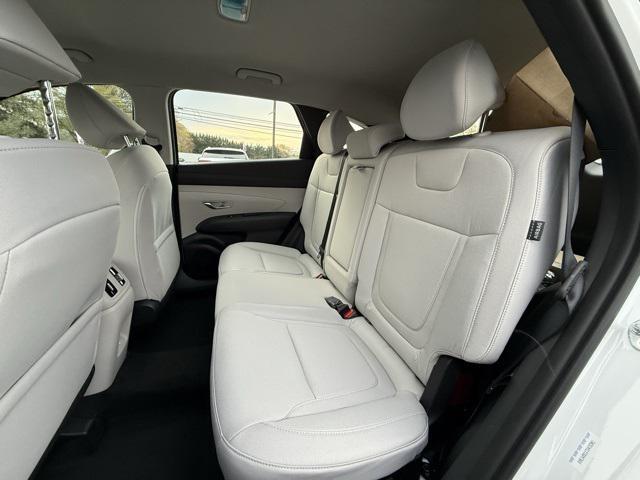 new 2026 Hyundai TUCSON Hybrid car, priced at $31,060