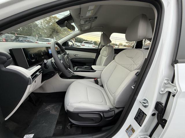new 2026 Hyundai TUCSON Hybrid car, priced at $31,060