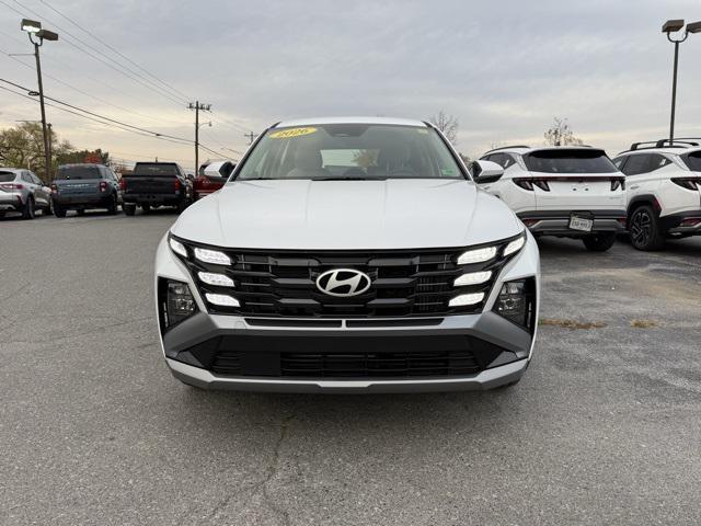 new 2026 Hyundai TUCSON Hybrid car, priced at $31,060