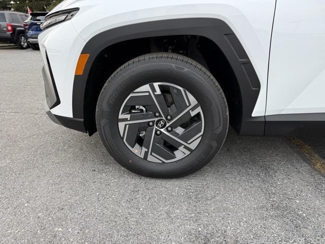 new 2026 Hyundai TUCSON Hybrid car, priced at $31,060