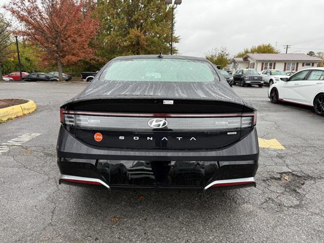 used 2025 Hyundai Sonata Hybrid car, priced at $25,475
