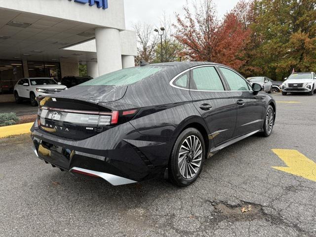 used 2025 Hyundai Sonata Hybrid car, priced at $25,475