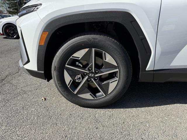 new 2026 Hyundai TUCSON Hybrid car, priced at $33,605