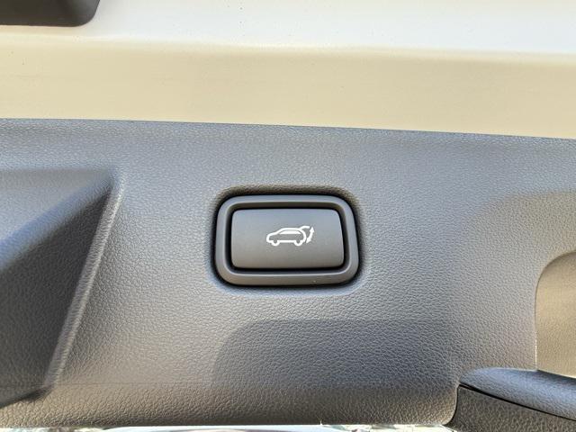 new 2026 Hyundai TUCSON Hybrid car, priced at $33,605