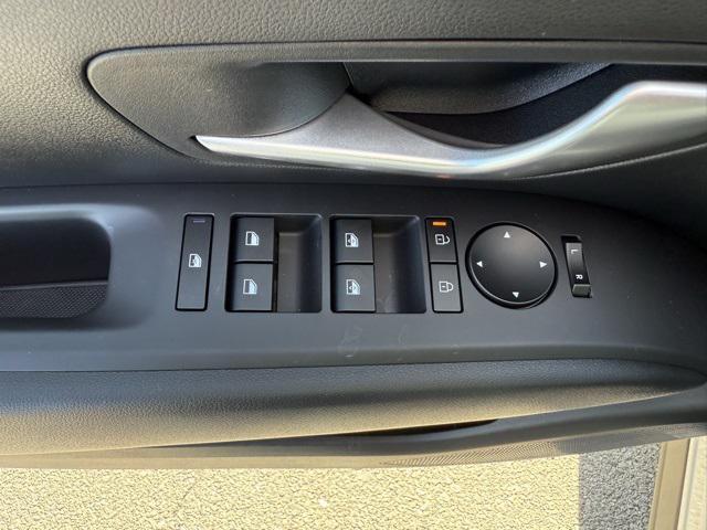 new 2026 Hyundai TUCSON Hybrid car, priced at $33,605