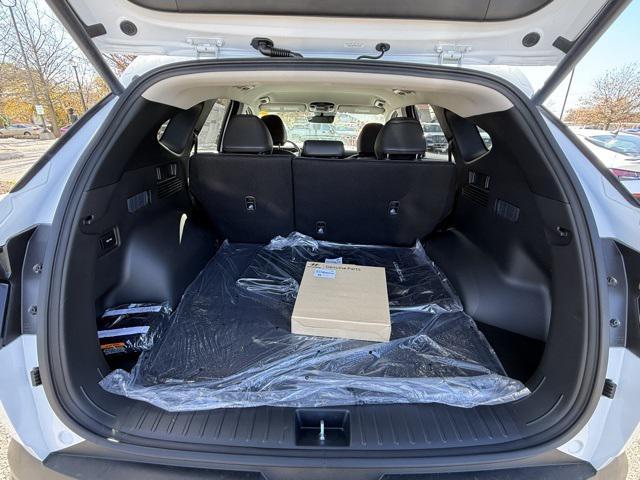 new 2026 Hyundai TUCSON Hybrid car, priced at $33,605