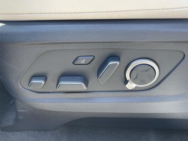 used 2025 Hyundai Palisade car, priced at $50,995