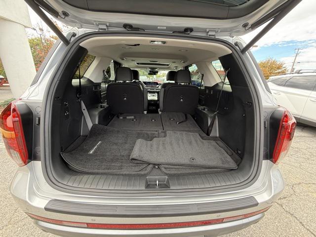 used 2025 Hyundai Palisade car, priced at $39,037