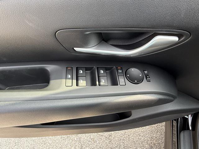 new 2025 Hyundai TUCSON Hybrid car, priced at $33,260