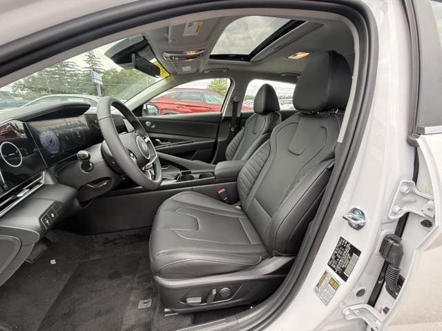 new 2025 Hyundai Elantra car, priced at $27,365