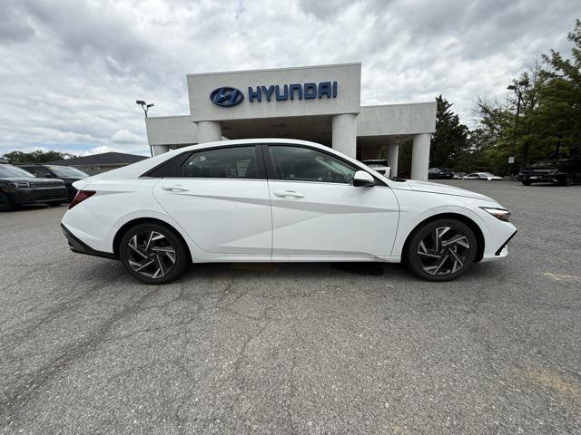 new 2025 Hyundai Elantra car, priced at $27,365