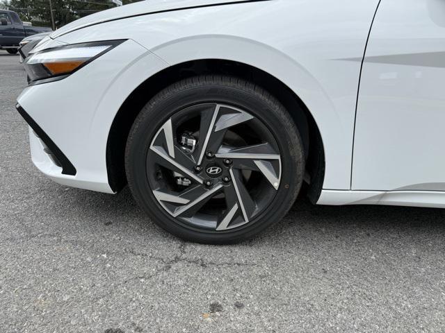 new 2025 Hyundai Elantra car, priced at $27,365