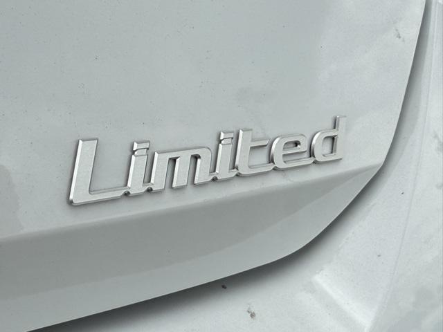 new 2025 Hyundai Elantra car, priced at $27,365