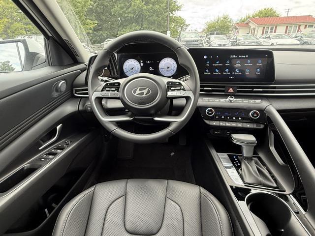 new 2025 Hyundai Elantra car, priced at $27,365