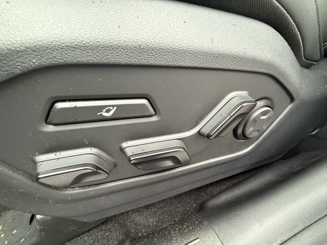 new 2025 Hyundai SANTA FE HEV car, priced at $47,585