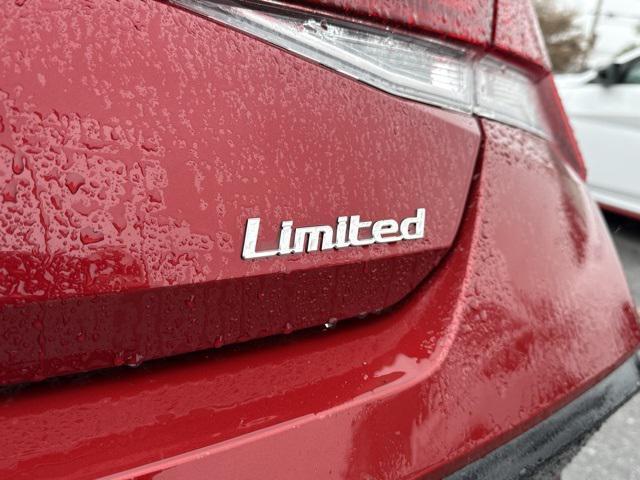 new 2025 Hyundai Elantra car, priced at $27,365