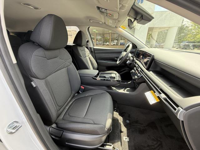 new 2025 Hyundai TUCSON Hybrid car, priced at $33,760