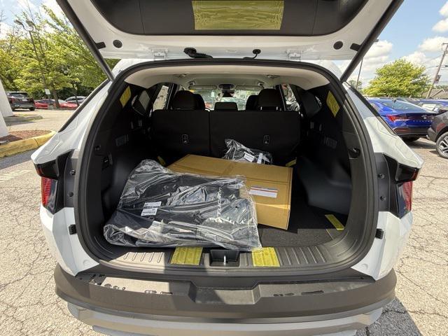 new 2025 Hyundai TUCSON Hybrid car, priced at $33,760