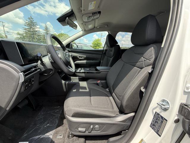 new 2025 Hyundai TUCSON Hybrid car, priced at $33,760