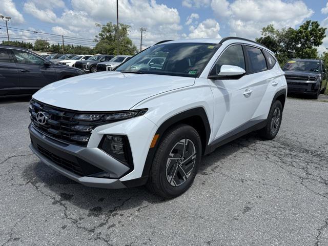 new 2025 Hyundai TUCSON Hybrid car, priced at $33,760