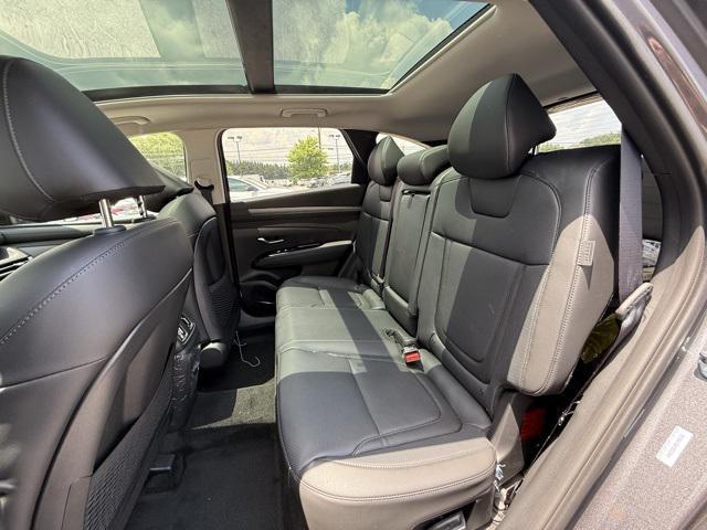new 2025 Hyundai TUCSON Hybrid car, priced at $40,840
