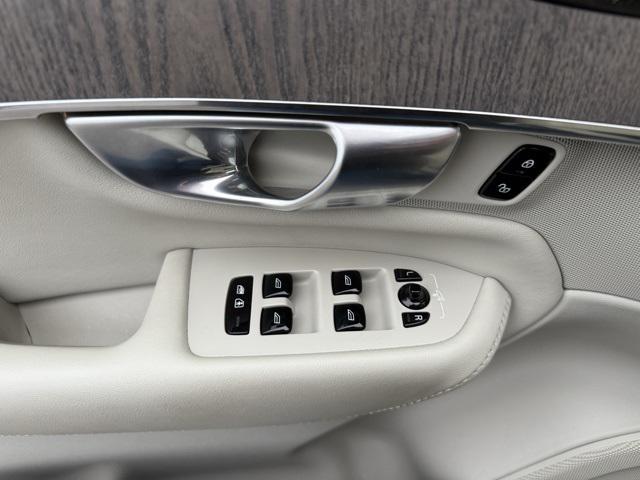 used 2022 Volvo XC90 car, priced at $26,695