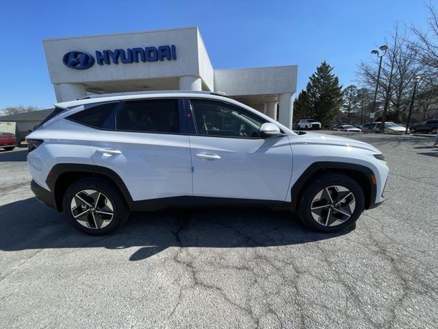 new 2025 Hyundai TUCSON Hybrid car, priced at $36,305