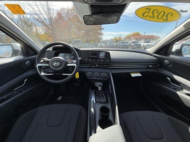 new 2025 Hyundai Elantra car, priced at $22,535